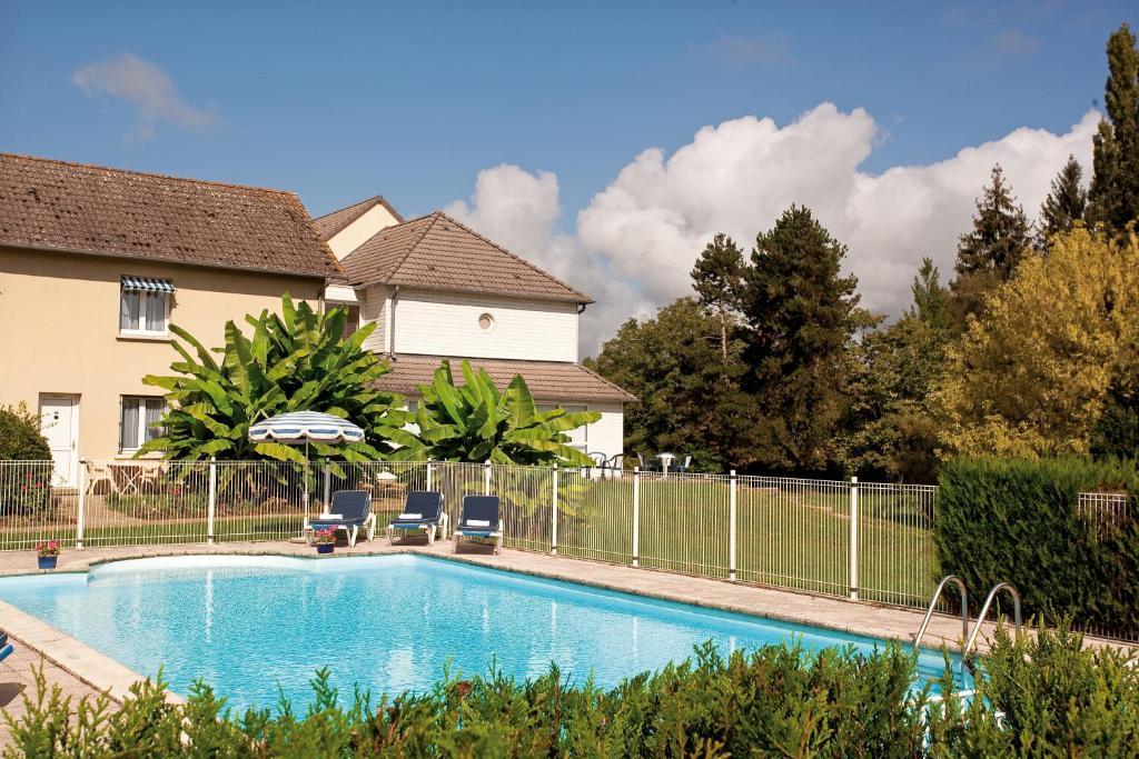 Logis Hotel Du Pont Neuf Le Veurdre Exteriör bild