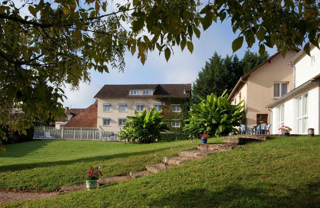 Logis Hotel Du Pont Neuf Le Veurdre Exteriör bild