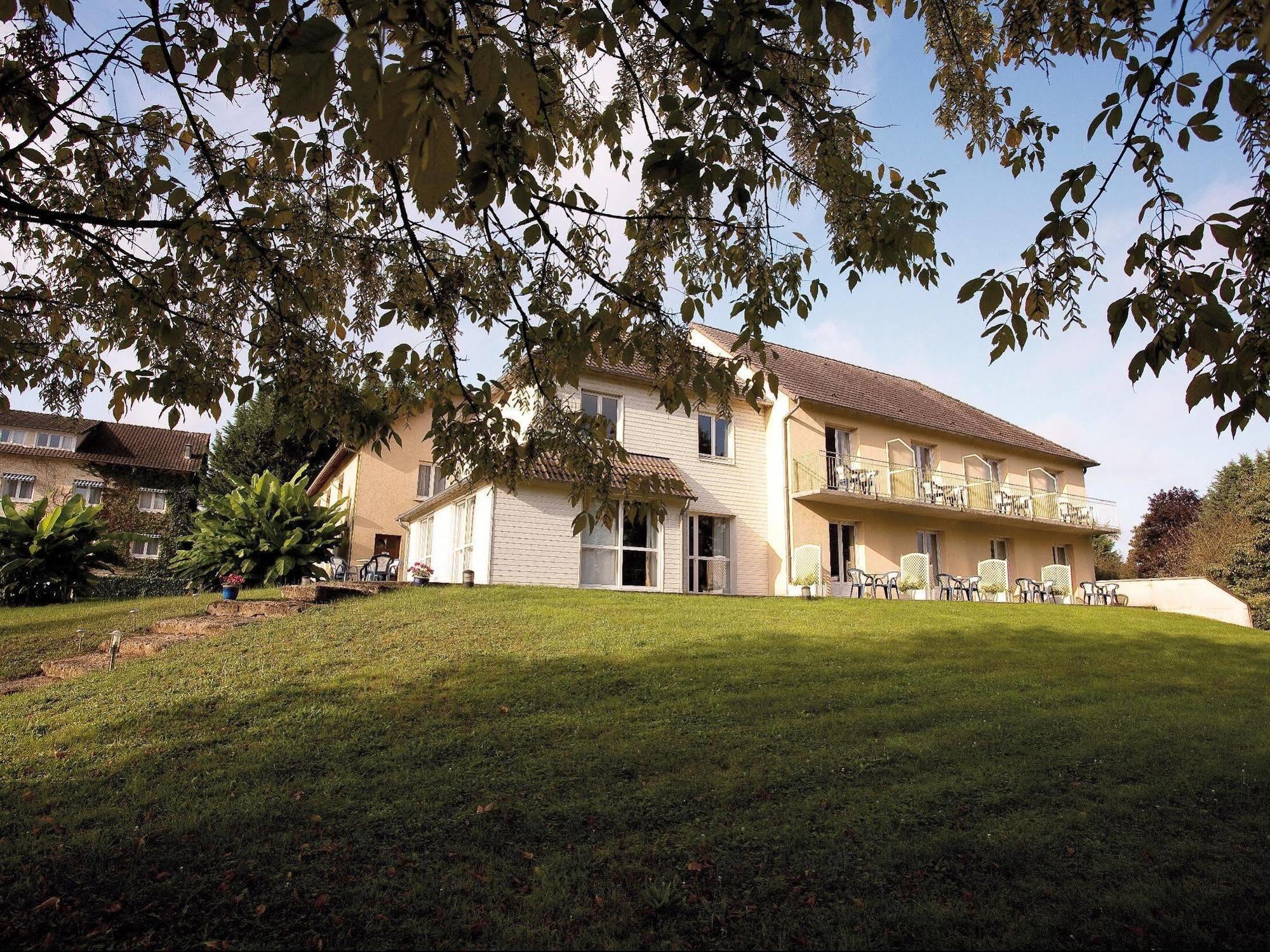 Logis Hotel Du Pont Neuf Le Veurdre Exteriör bild